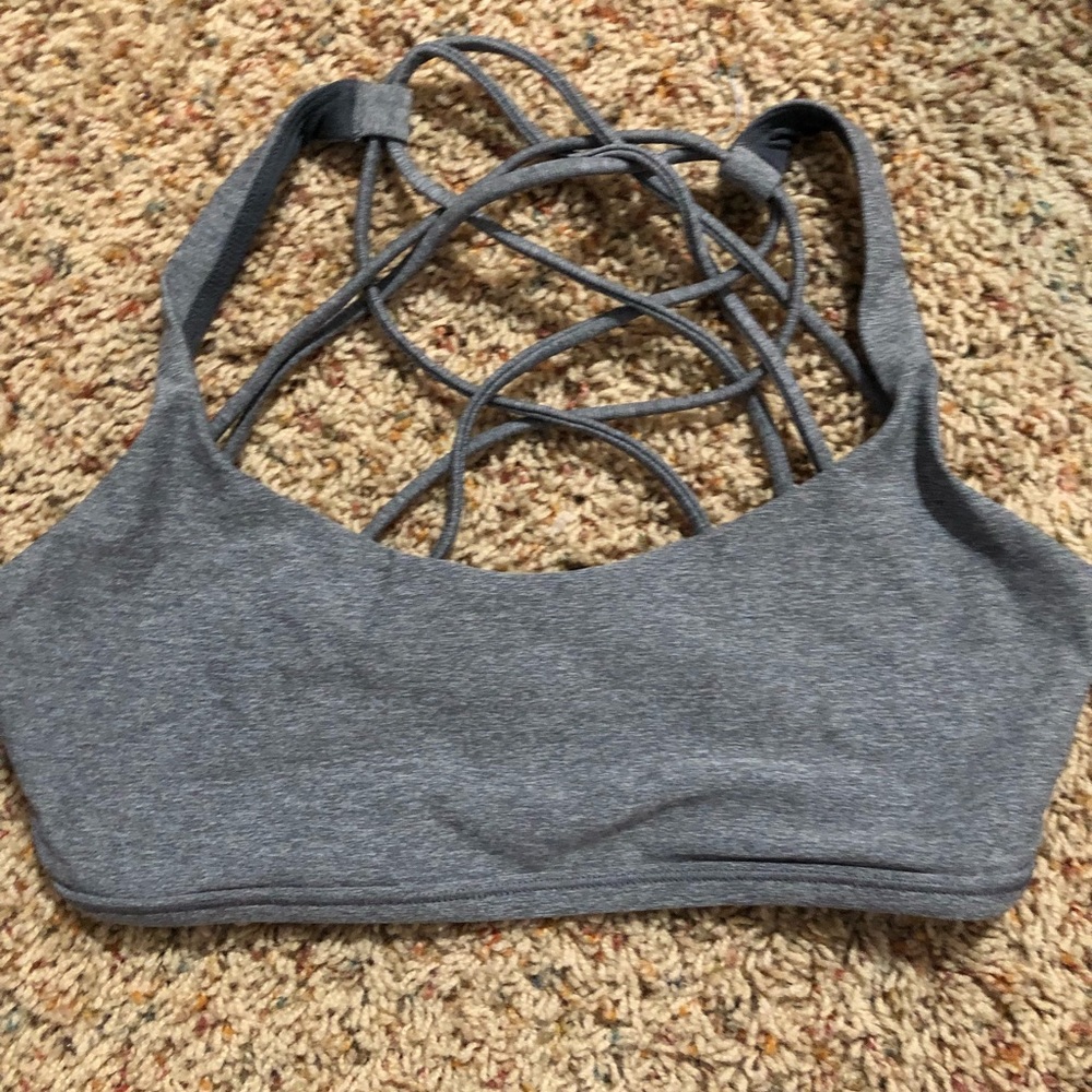Lululemon size 6 sports bra